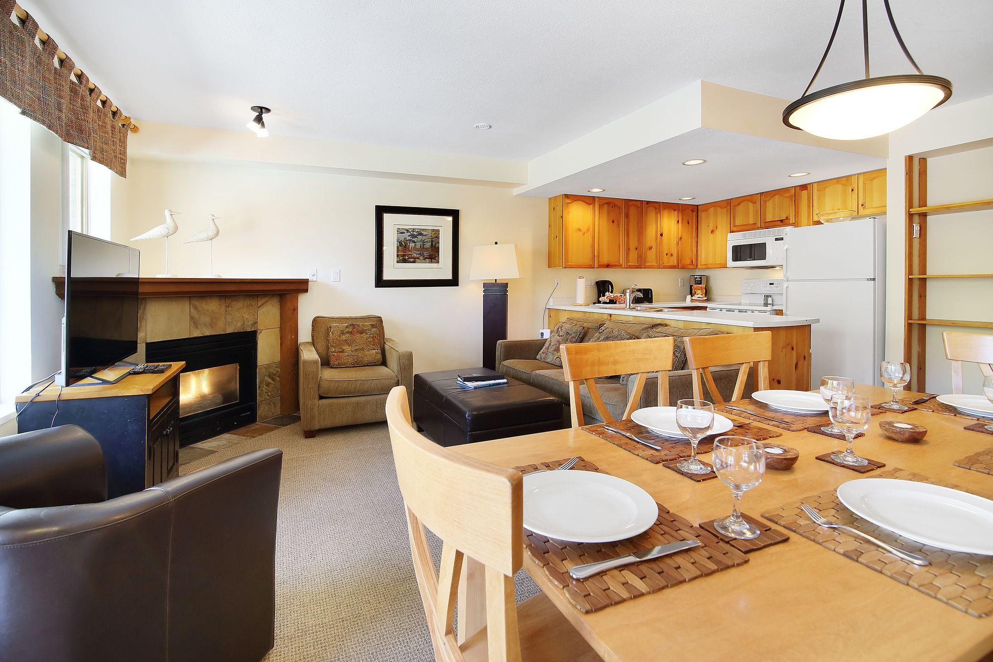 Valhalla Vacations At Whistler Exterior photo