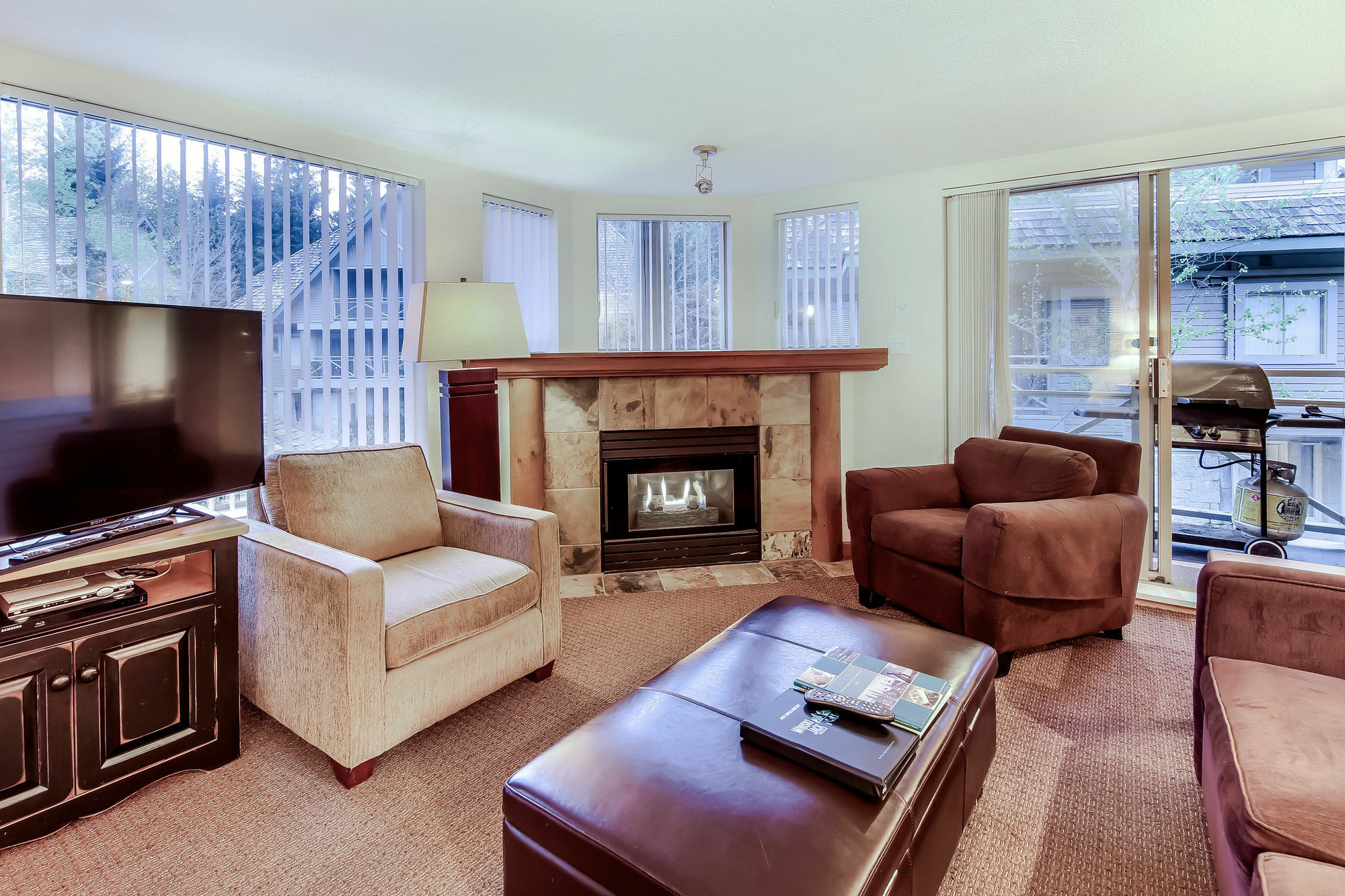 Valhalla Vacations At Whistler Exterior photo